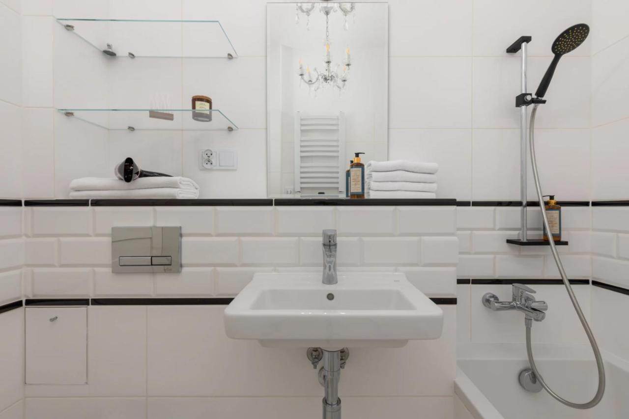 Panoramic City View Apartment Near Old Town Warszawa