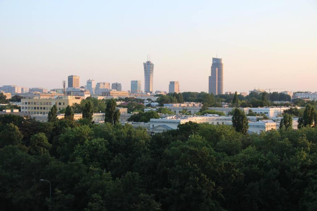 Panoramic City View Apartment Near Old Town Lägenhet